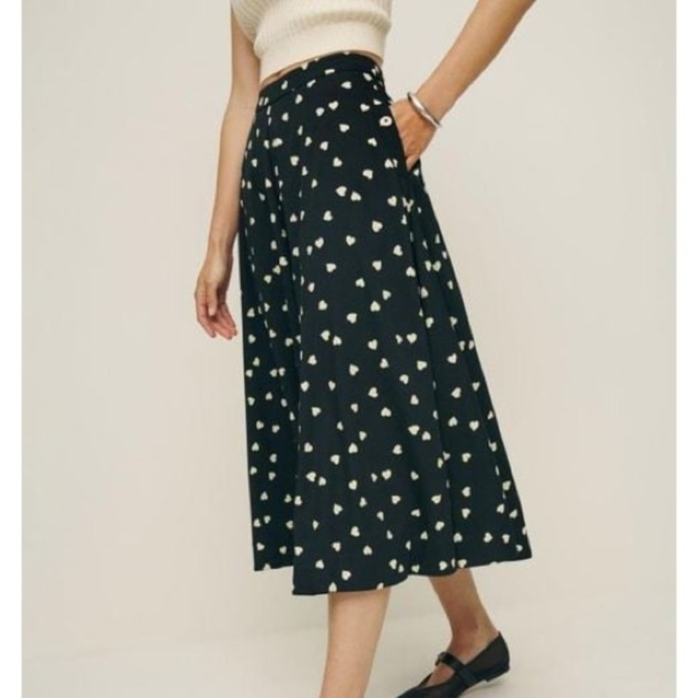 Reformation Maia skirt in heart print